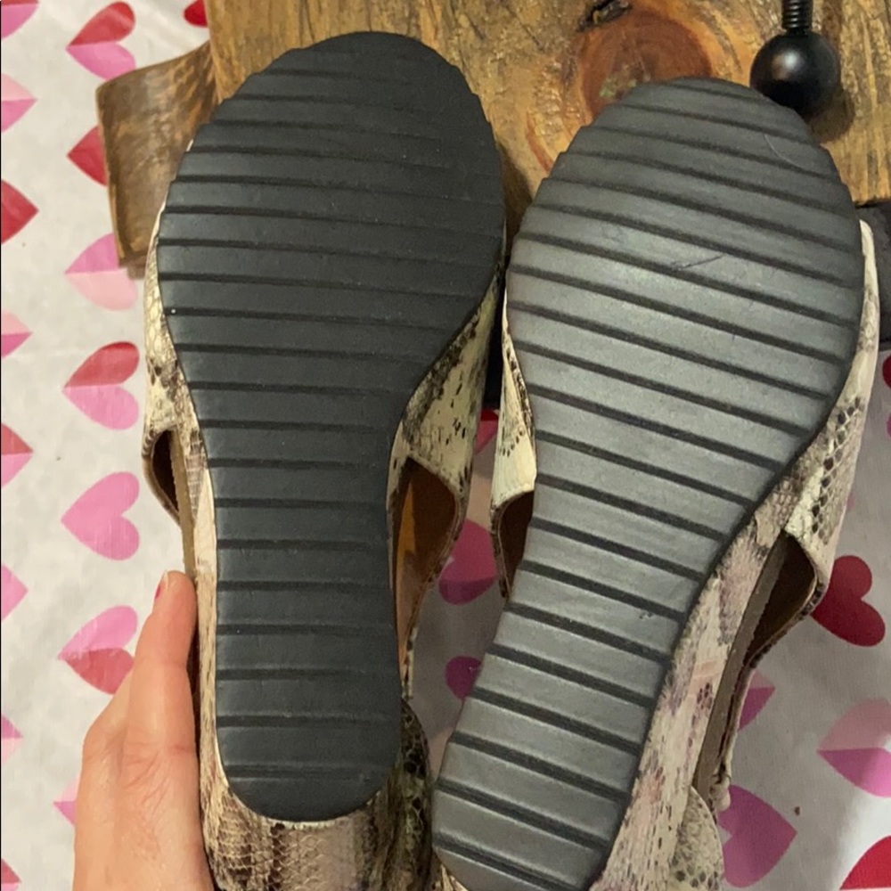 Boutique python wedges! NWOT - Picture 6 of 8